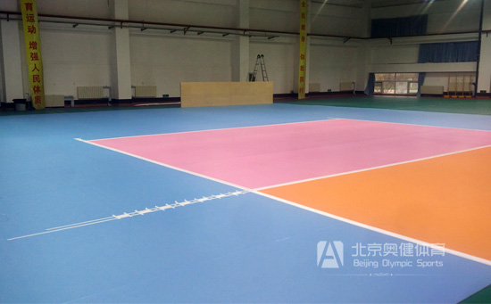 室内排球场pvc塑胶地板安装