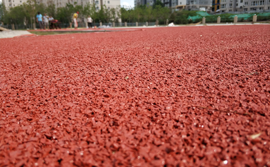 学校操场塑胶跑道细节图片