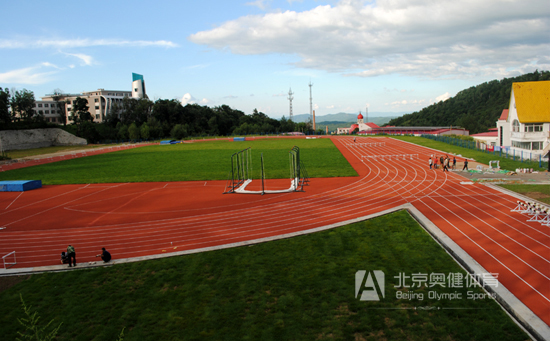 学校塑胶跑道一般多少米
