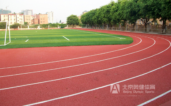 标准塑胶跑道全长为400米