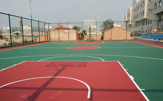 篮球场地坪漆多少钱一平方,球场地坪漆球场材料是从国外引进的材料