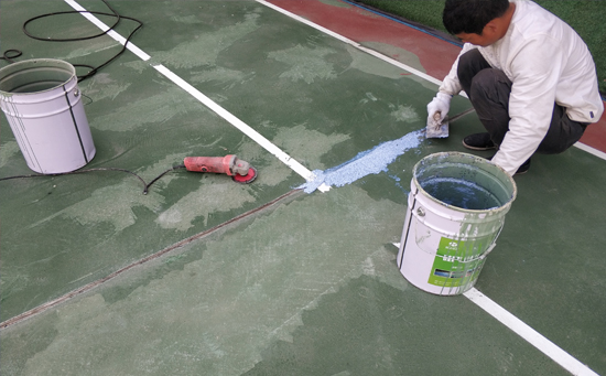 丙烯酸网球场裂缝修补
