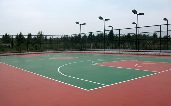 篮球场地面是什么材质